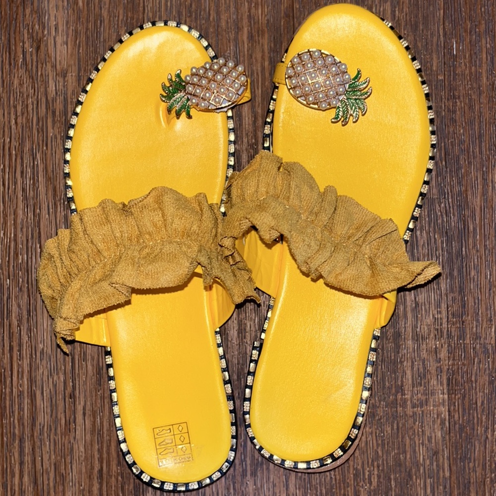 Yellow pineapple sandals - Picture 3 of 12